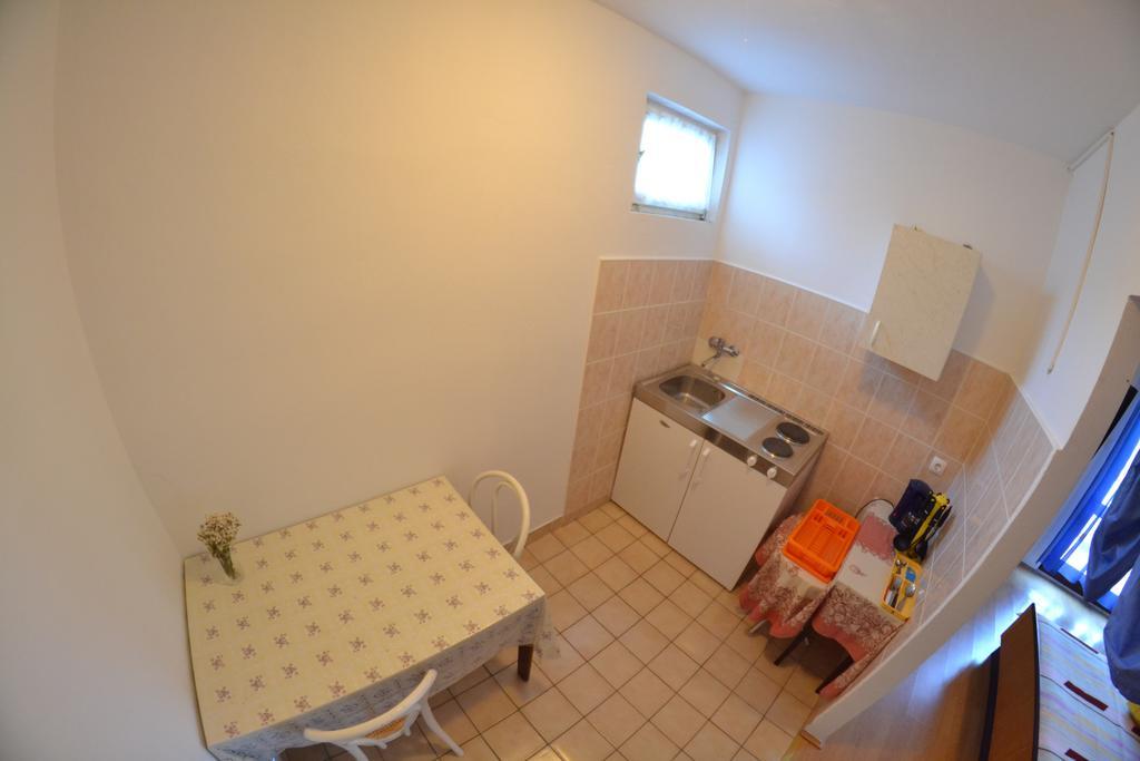 Apartment Beg Раб Экстерьер фото