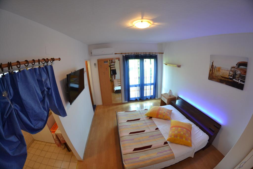 Apartment Beg Раб Экстерьер фото