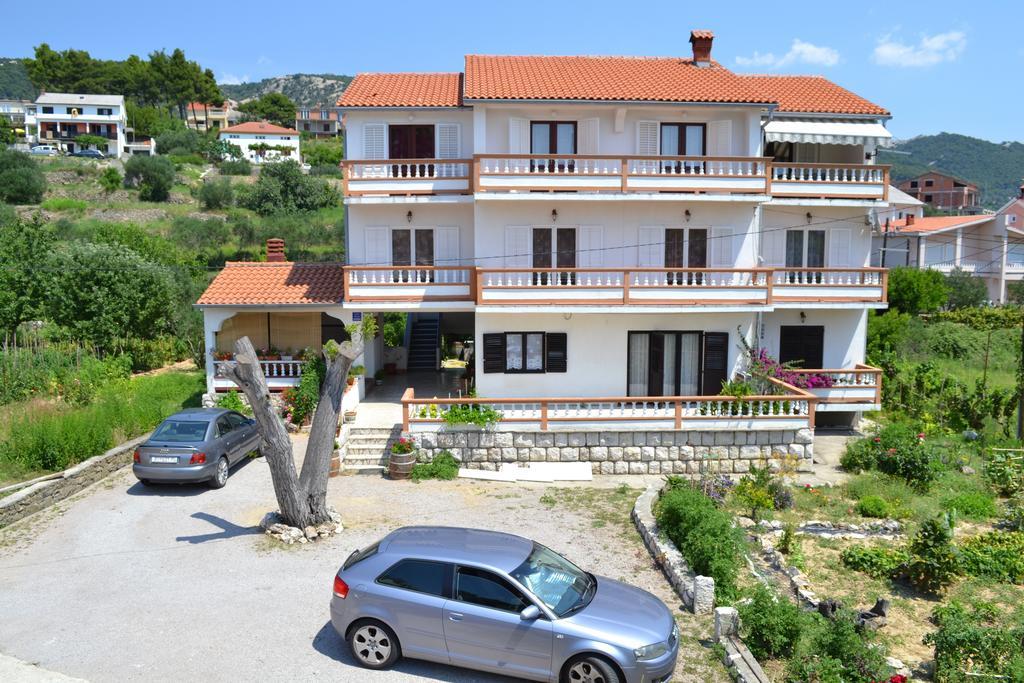 Apartment Beg Раб Экстерьер фото