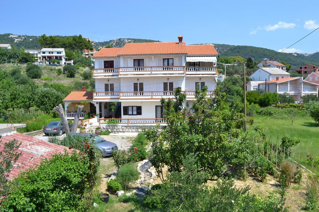 Apartment Beg Раб Экстерьер фото