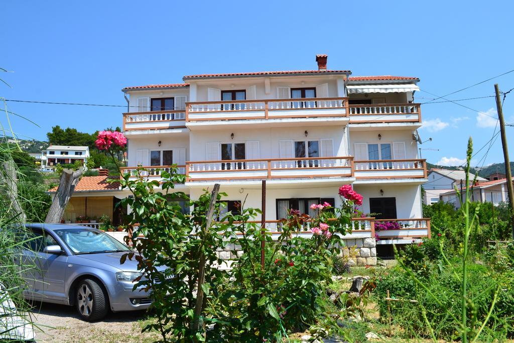 Apartment Beg Раб Экстерьер фото