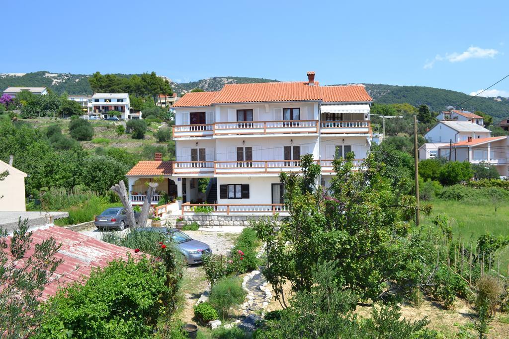 Apartment Beg Раб Экстерьер фото