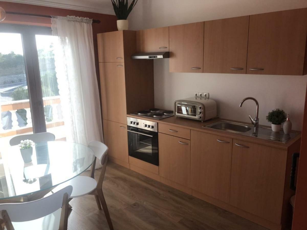 Apartment Beg Раб Экстерьер фото